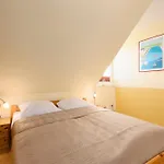 4 Appartement *