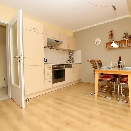 4 Apartment