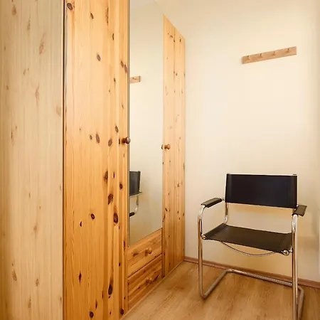 Apartment 4 *